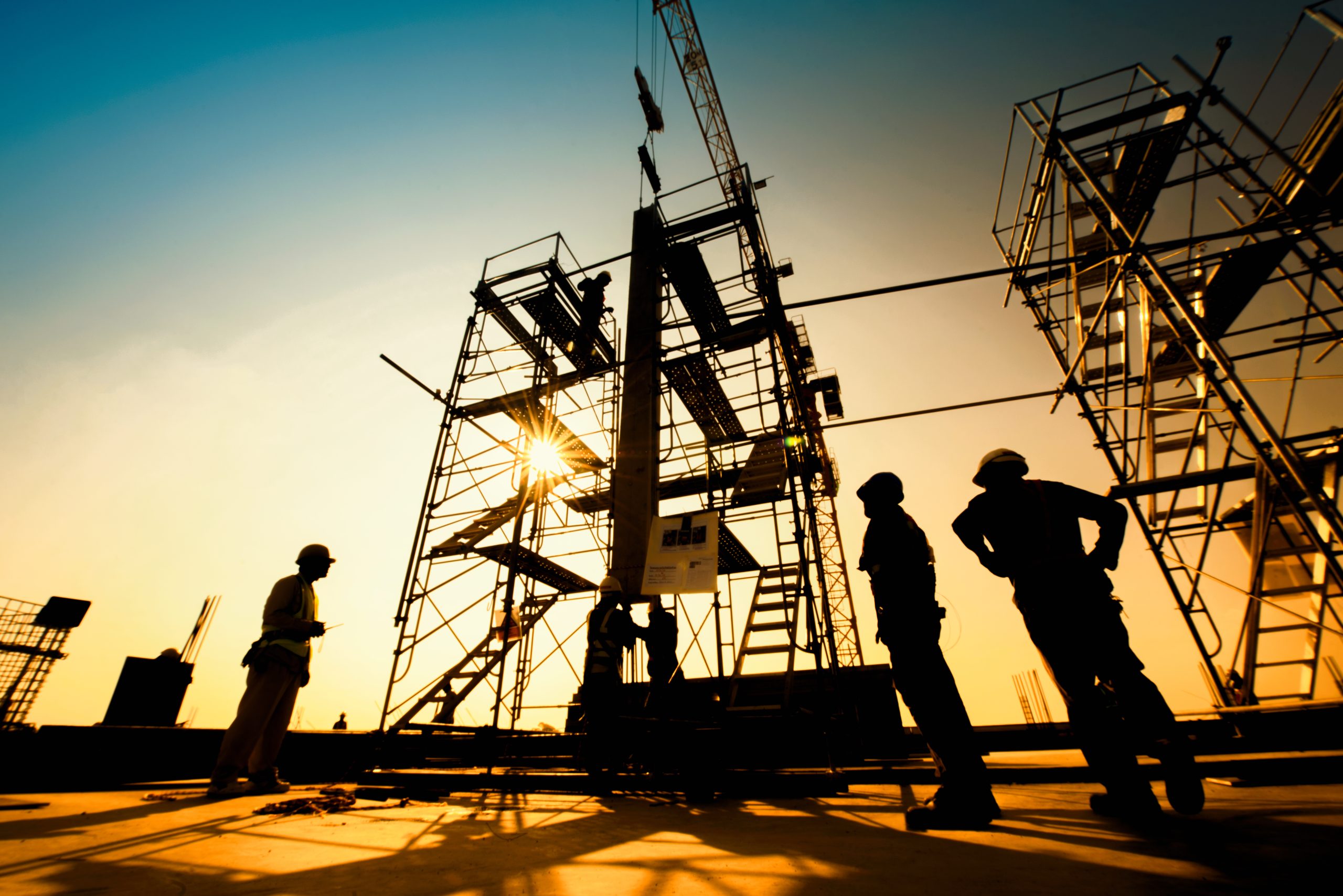 Construction,Engineers,Supervising,Progress,Of,Construction,Project,Stand,On,New